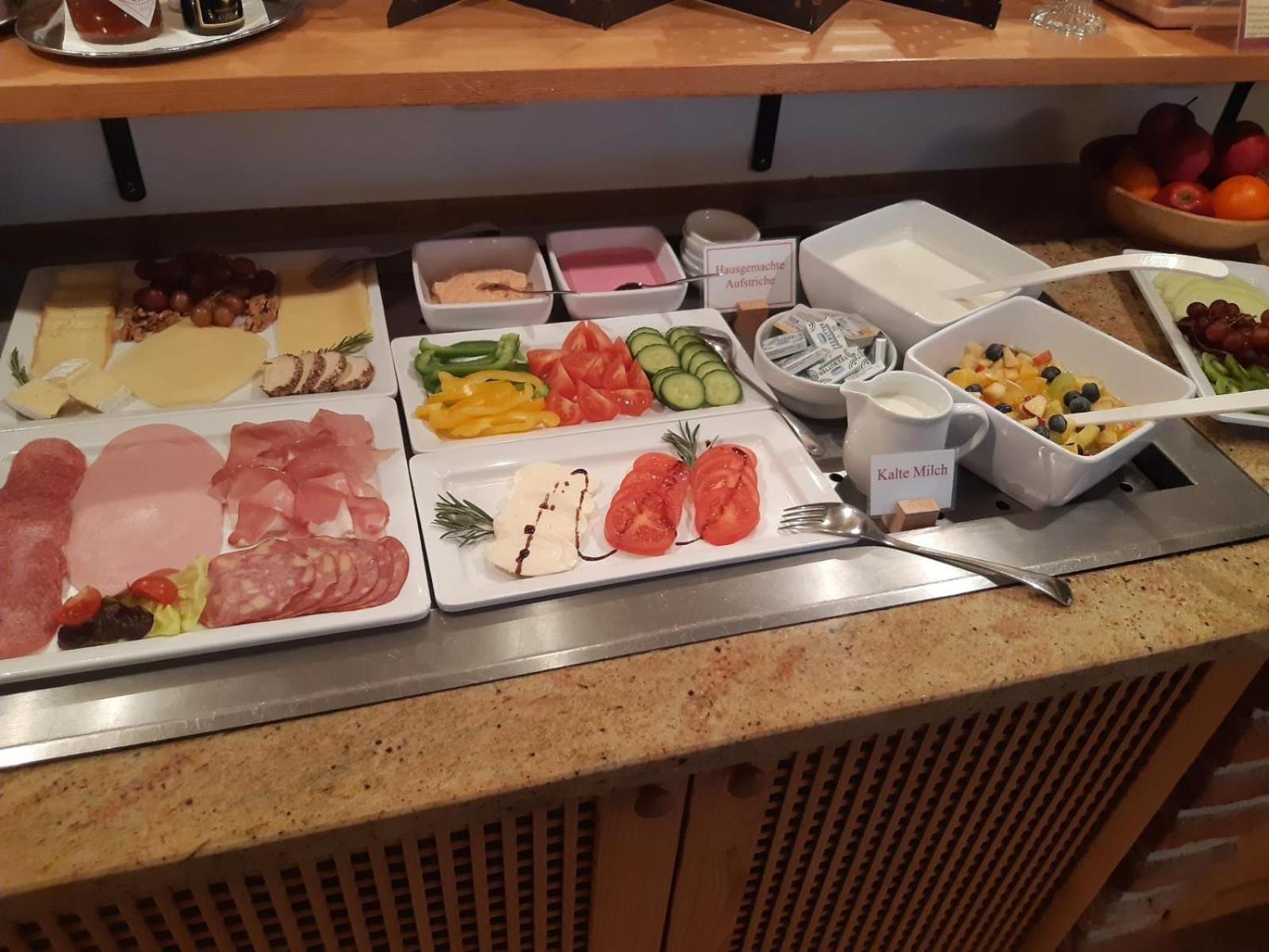 恩伯格酒店 阿特湖畔的努斯多夫 外观 照片